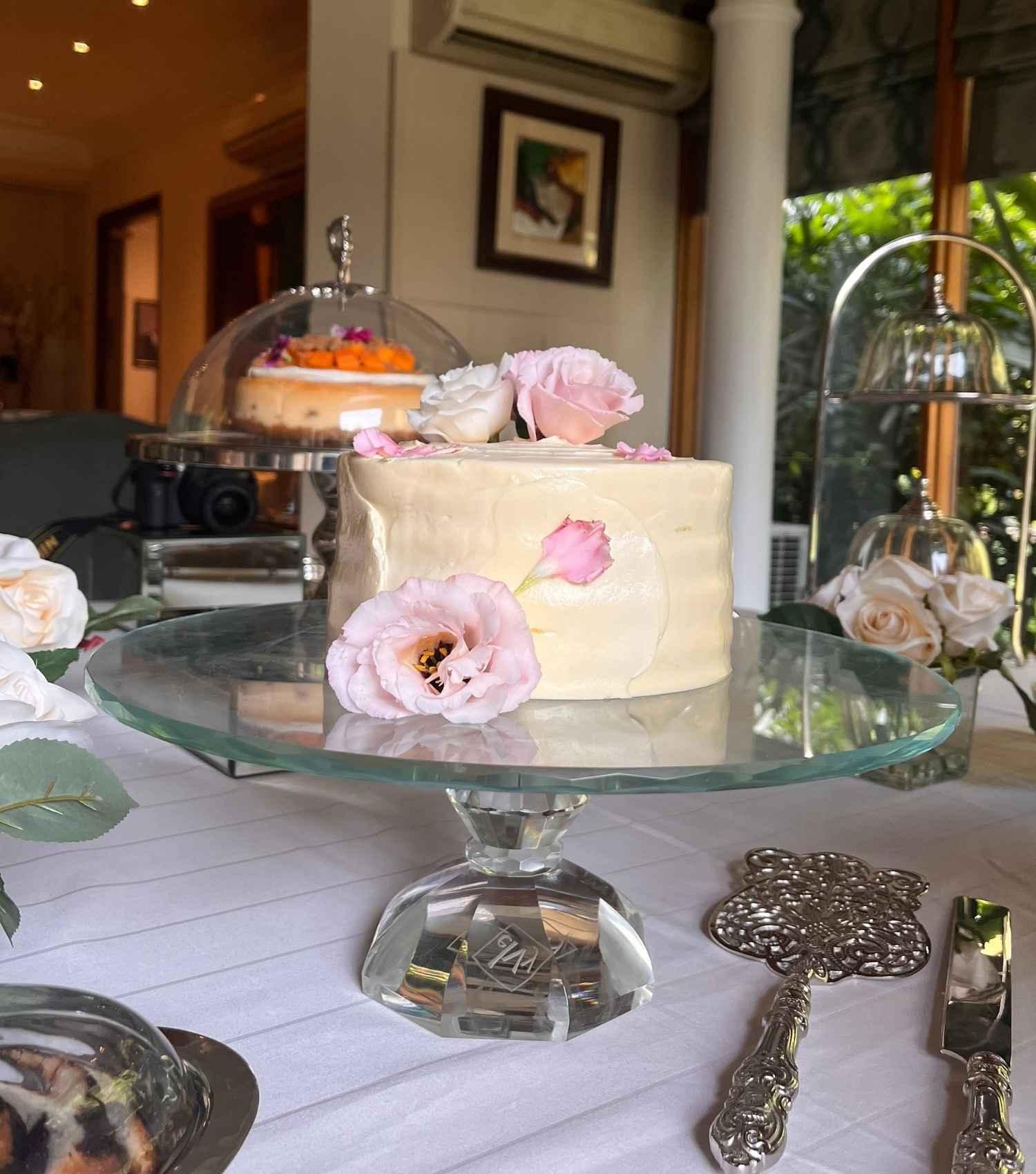 Crystal Cake Stand - Elvy Lifestyle