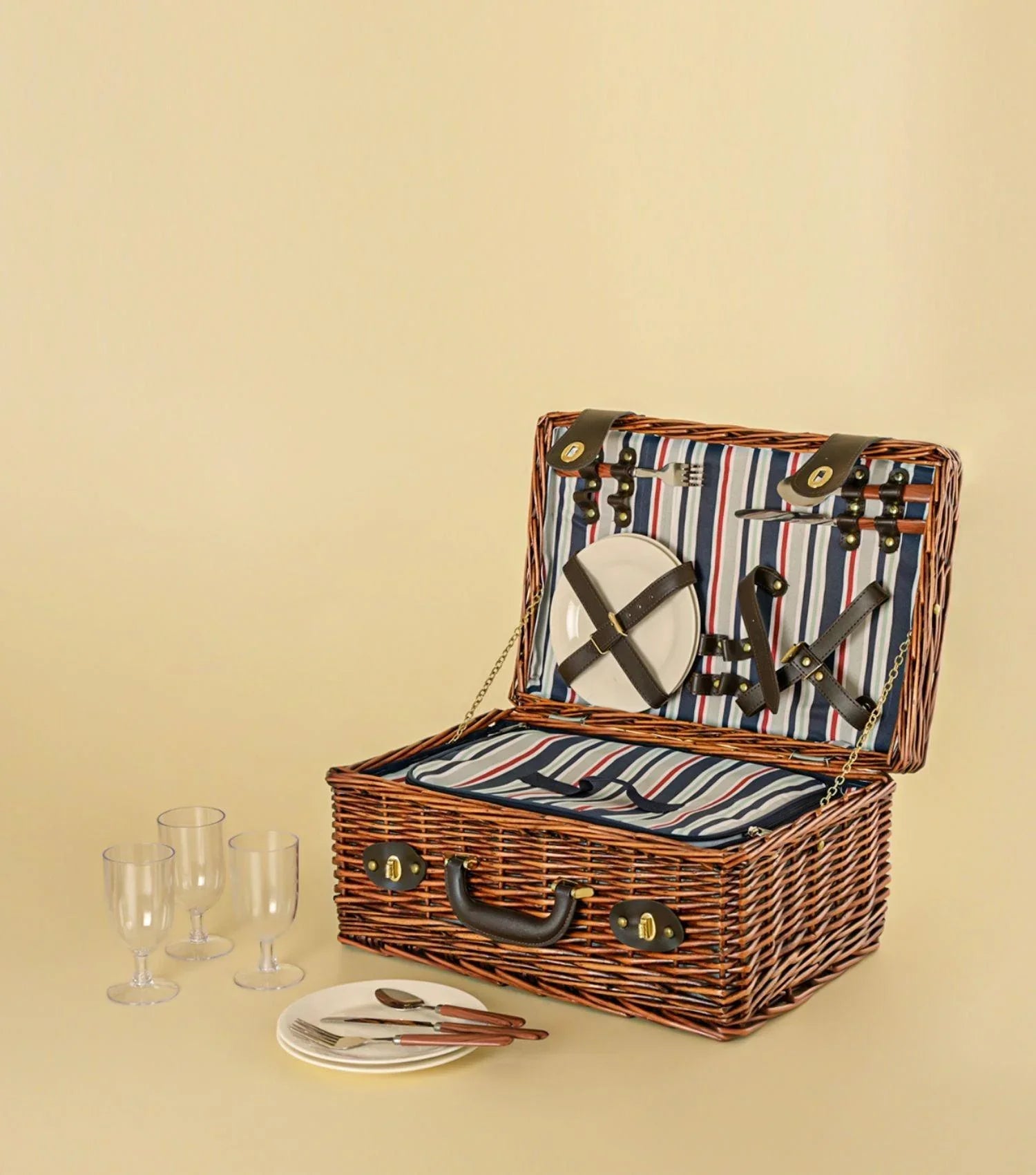 Willow picnic basket brown for 4 people - Elvy Lifestyle