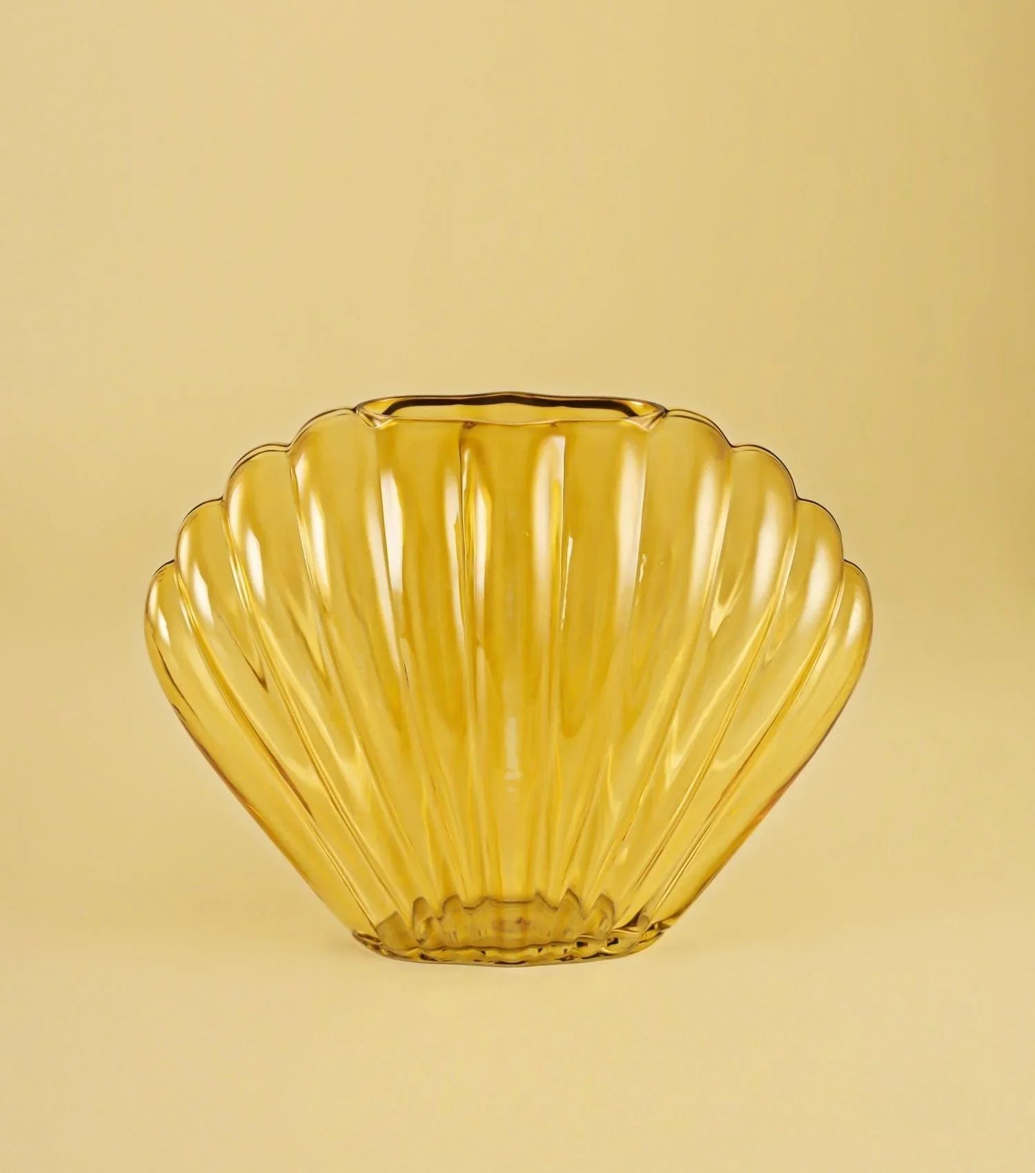 Iris Vase Gold - Elvy Lifestyle