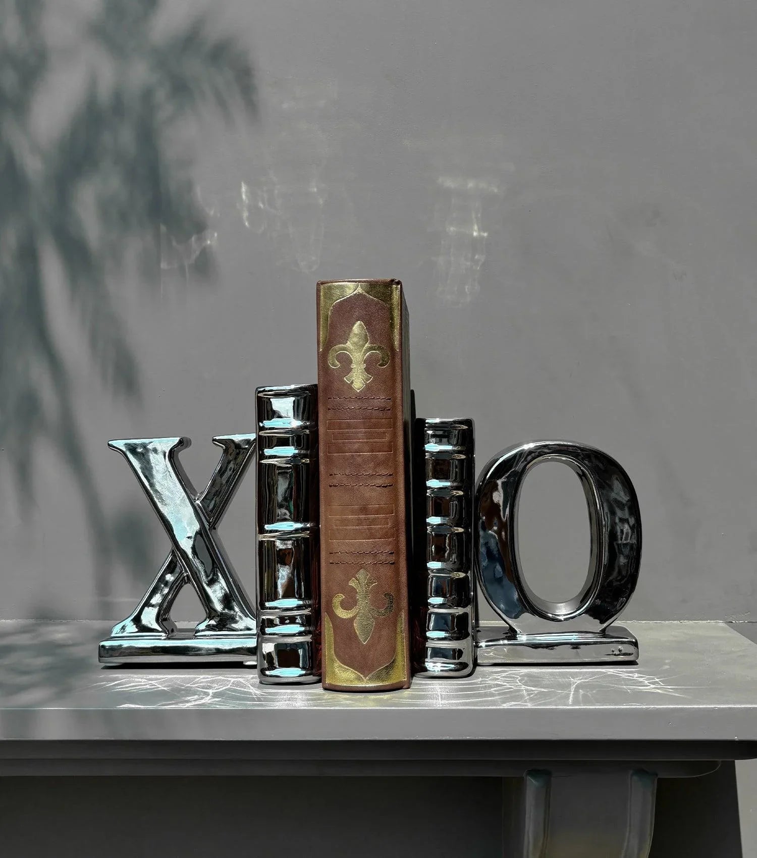 X O Bookend - Elvy Lifestyle