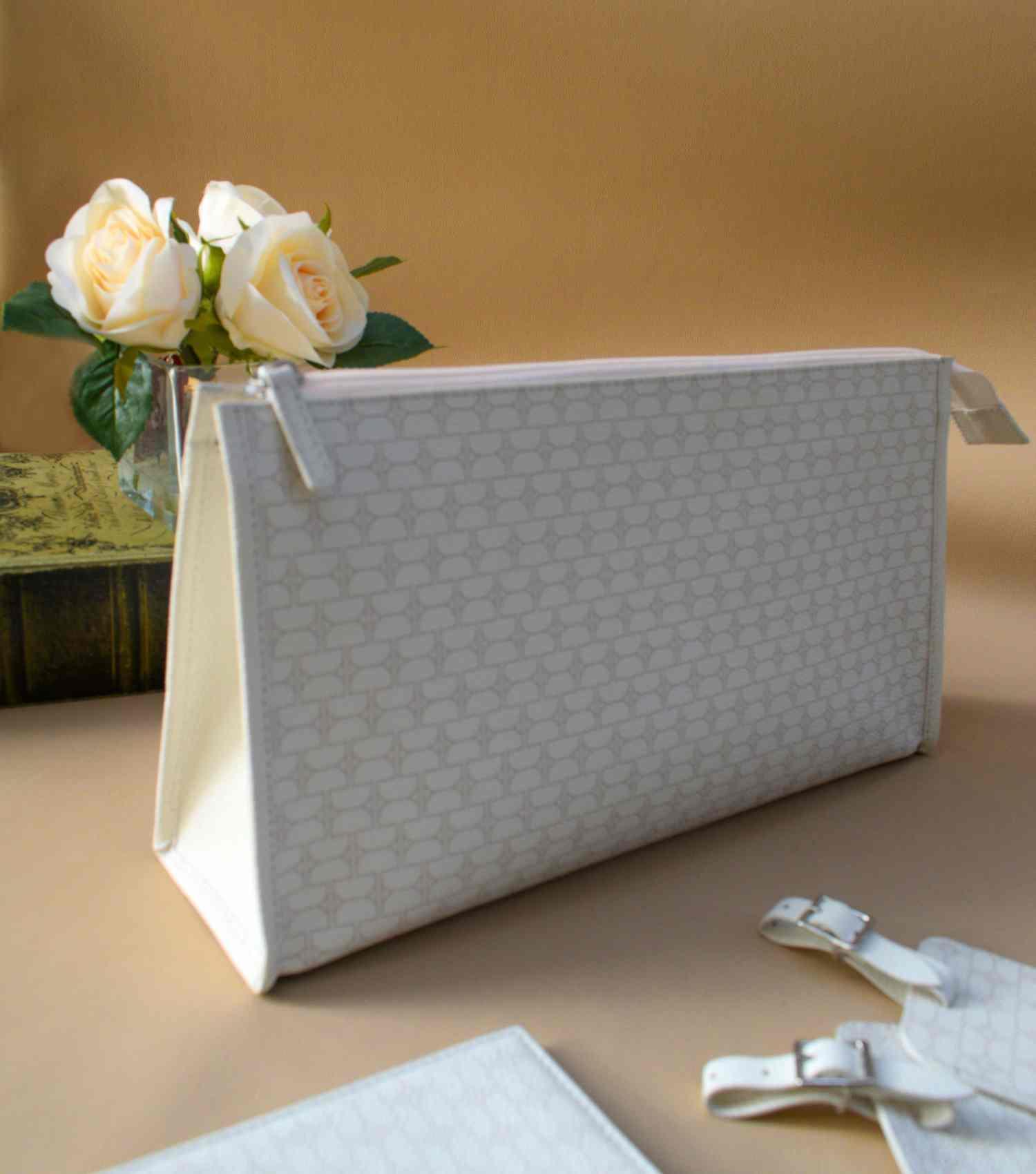 Paolo Travel Pouch - Elvy Lifestyle