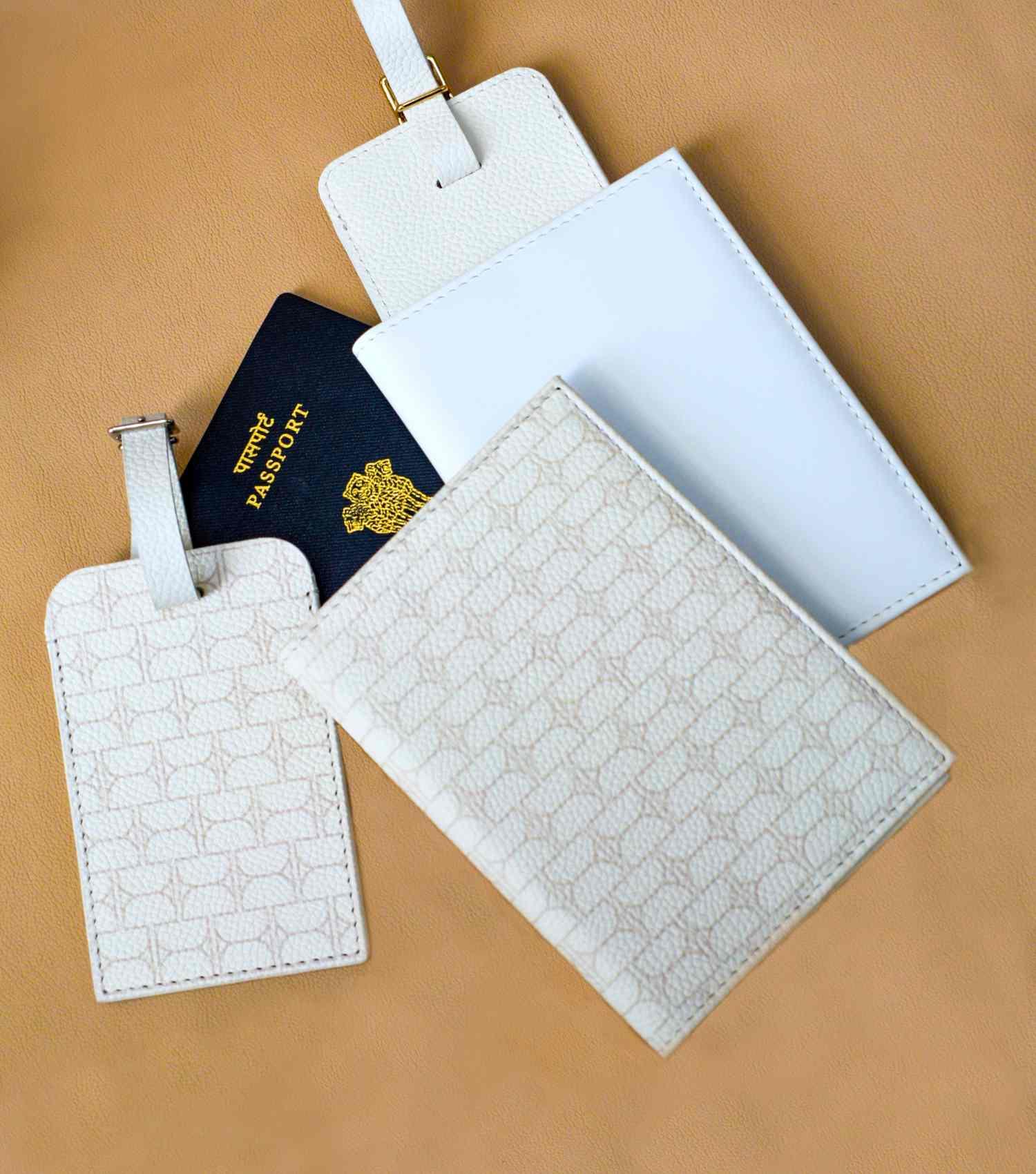 Paolo Passport holder - Elvy Lifestyle