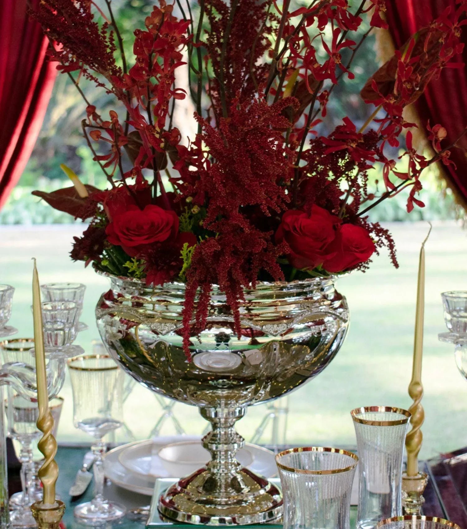 Elizabethan Center piece - Elvy Lifestyle