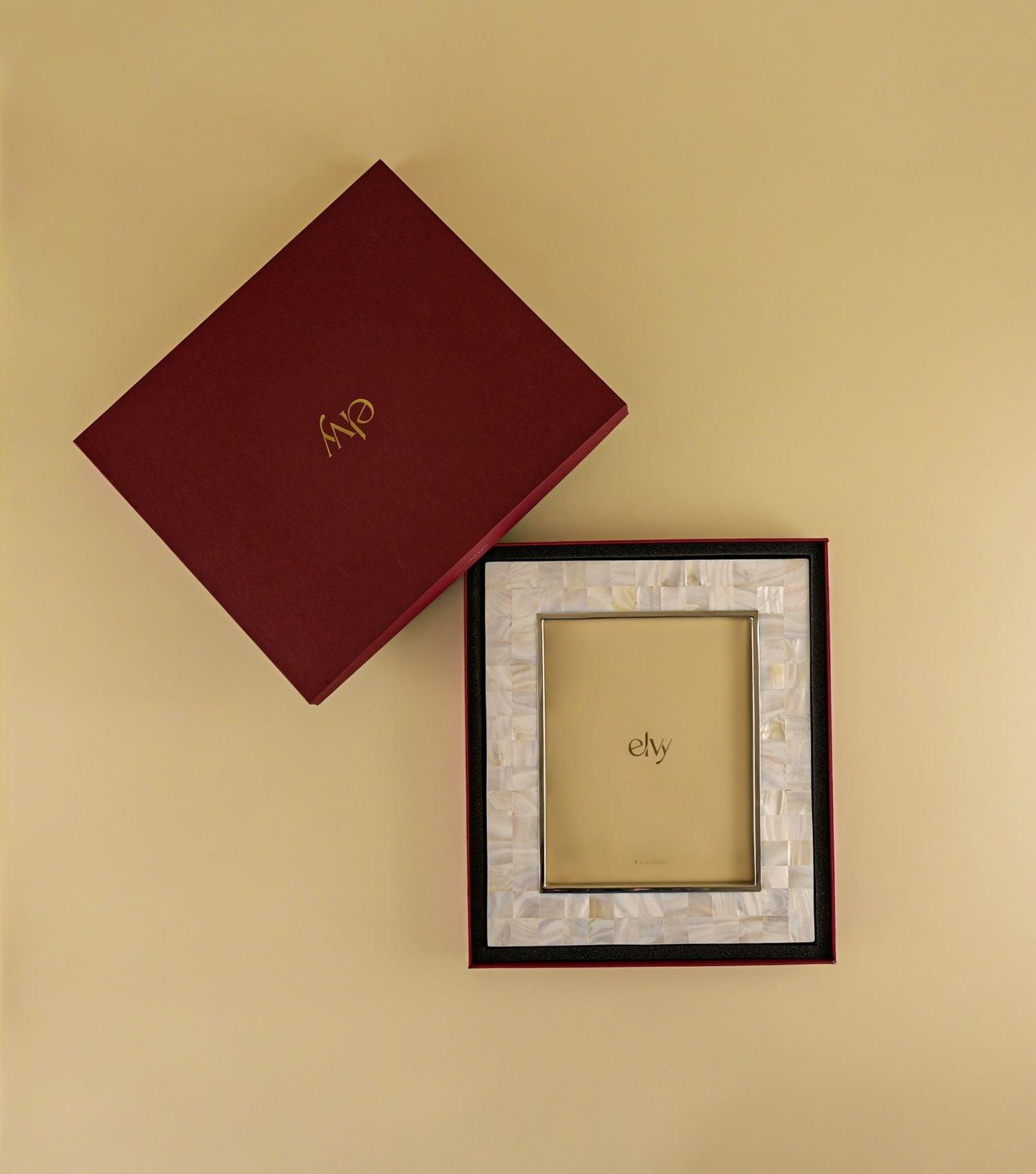 White Mop Frame 8x10" - Elvy Lifestyle