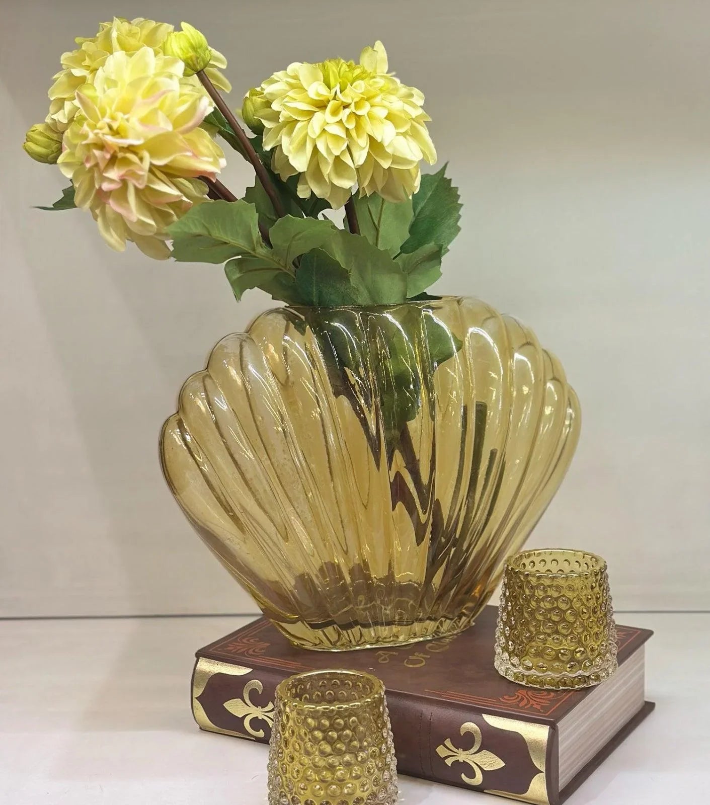 Iris Vase Gold - Elvy Lifestyle