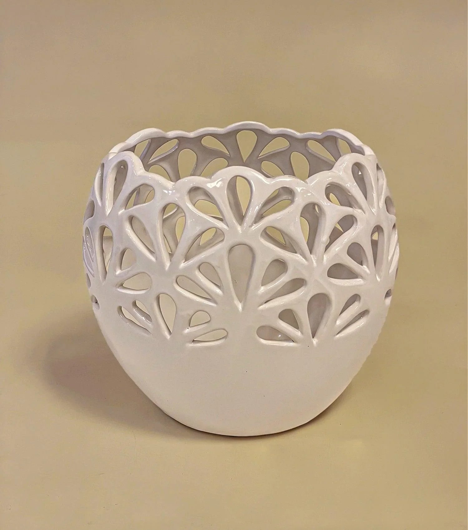 Magnolia Fretwork Vase - Elvy Lifestyle