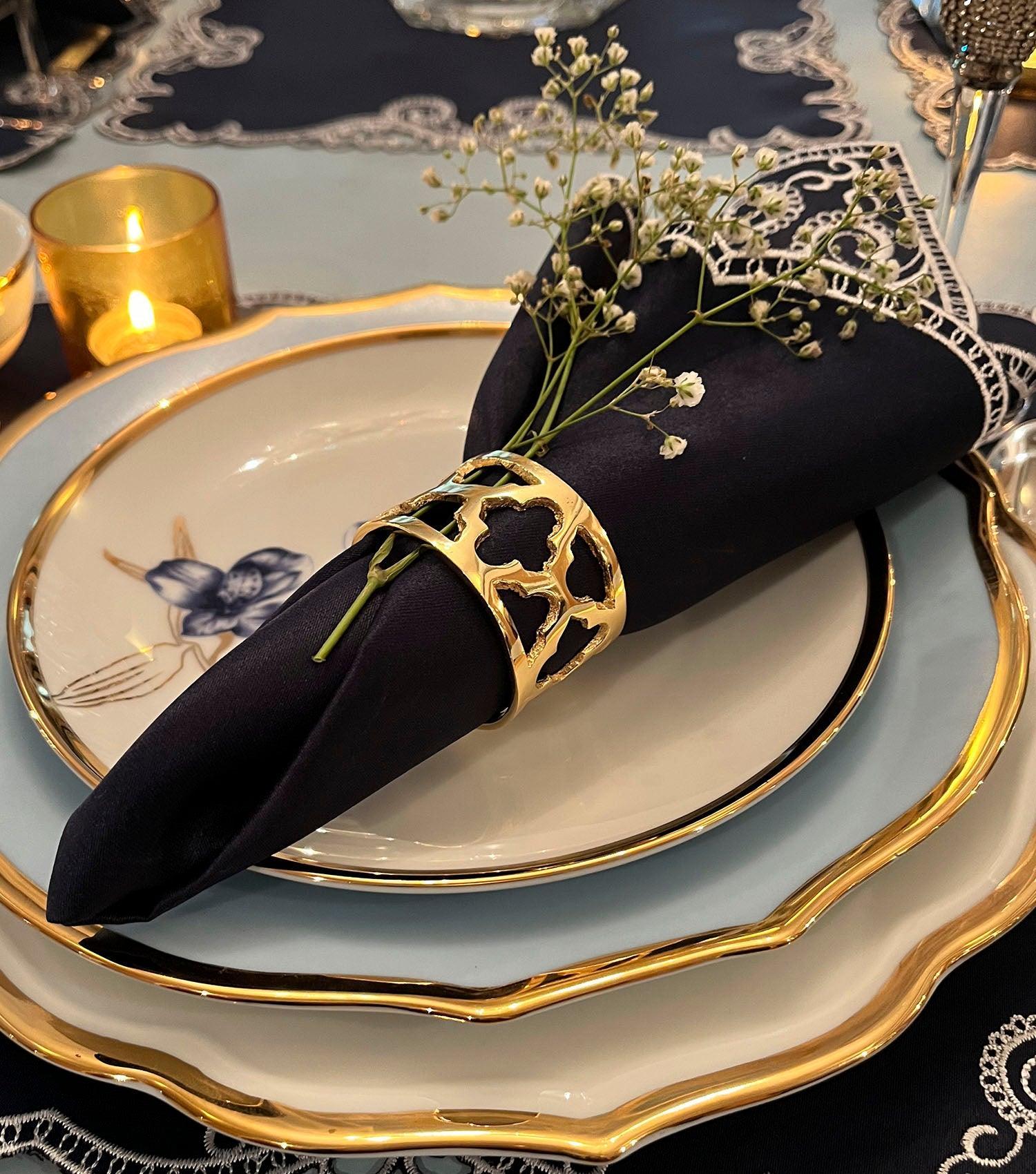 Beespoke Napkin ring Gold S/6