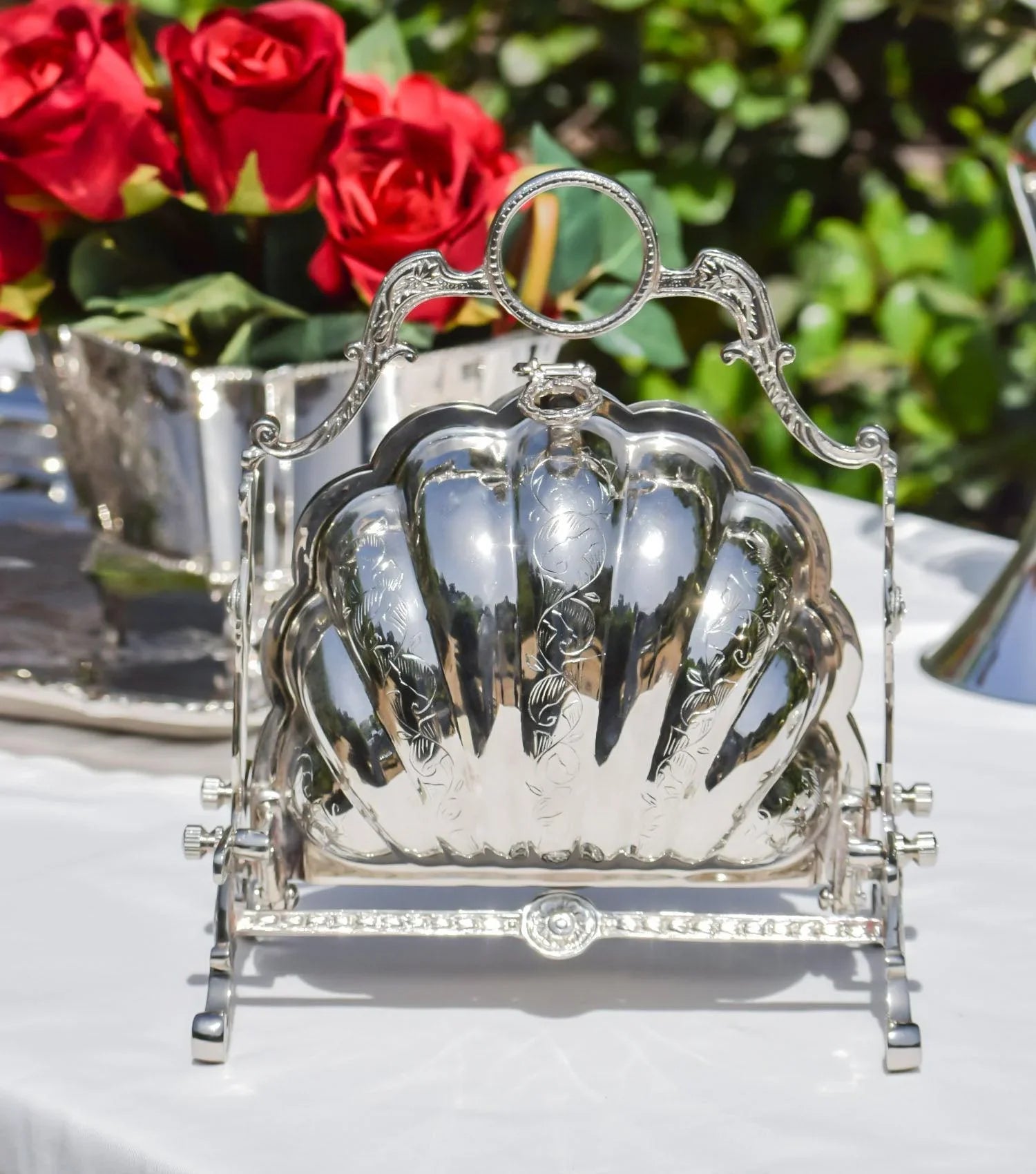 Victorian Biscuit box - Elvy Lifestyle