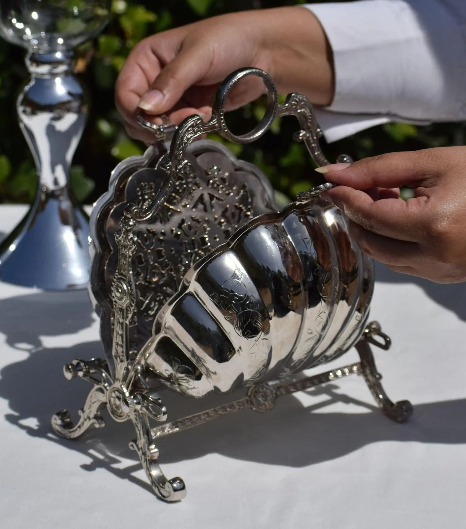 Victorian Biscuit box - Elvy Lifestyle