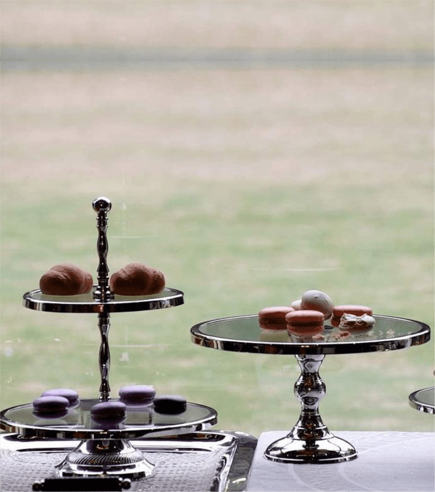 Pinnacle Pastry Stand With Ring - Elvy Lifestyle