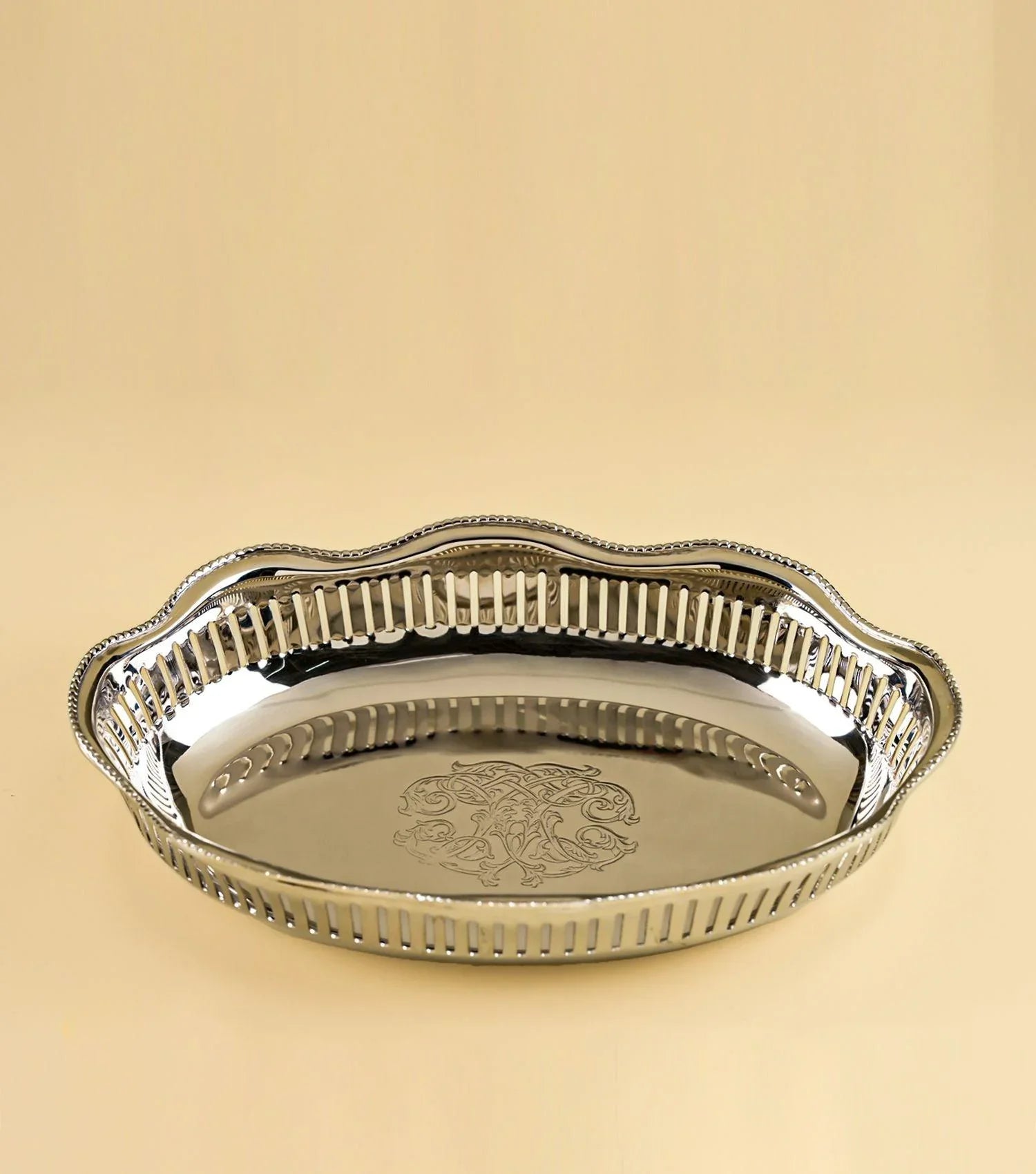 Ravishing Oval tray Sml - Elvy Lifestyle