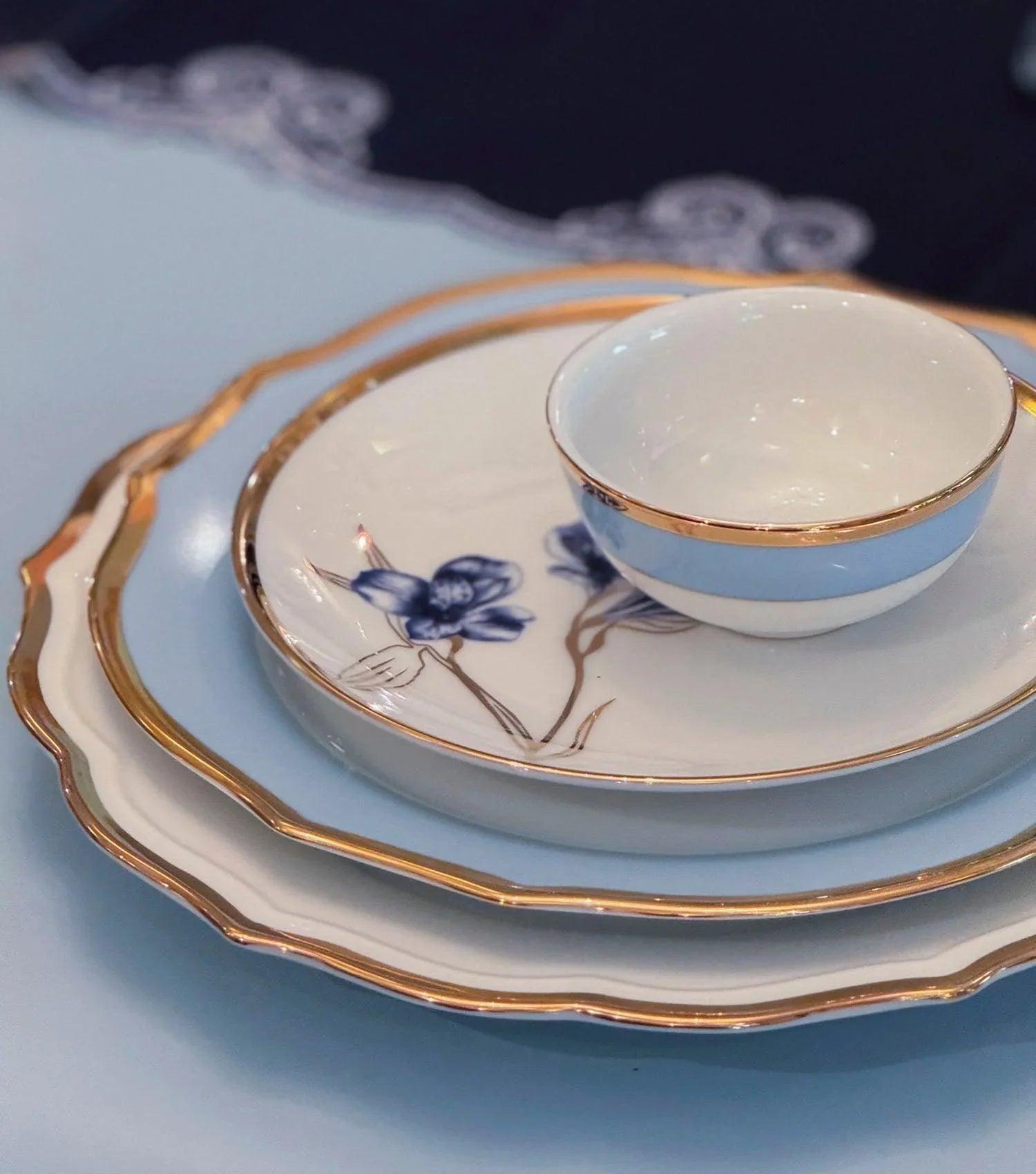 Lily of the Nile Add on Dinner set of 18 - Elvy Lifestyle