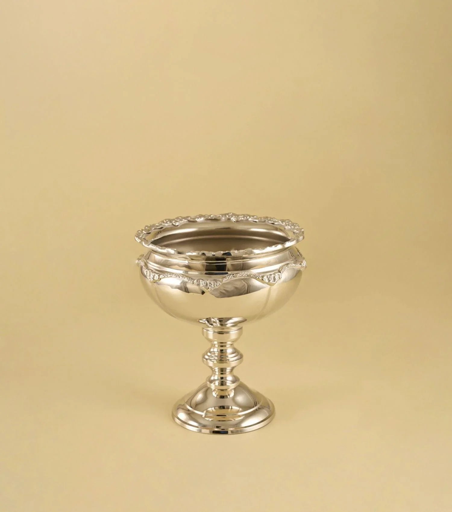 Elizabethan Center piece small - Elvy Lifestyle