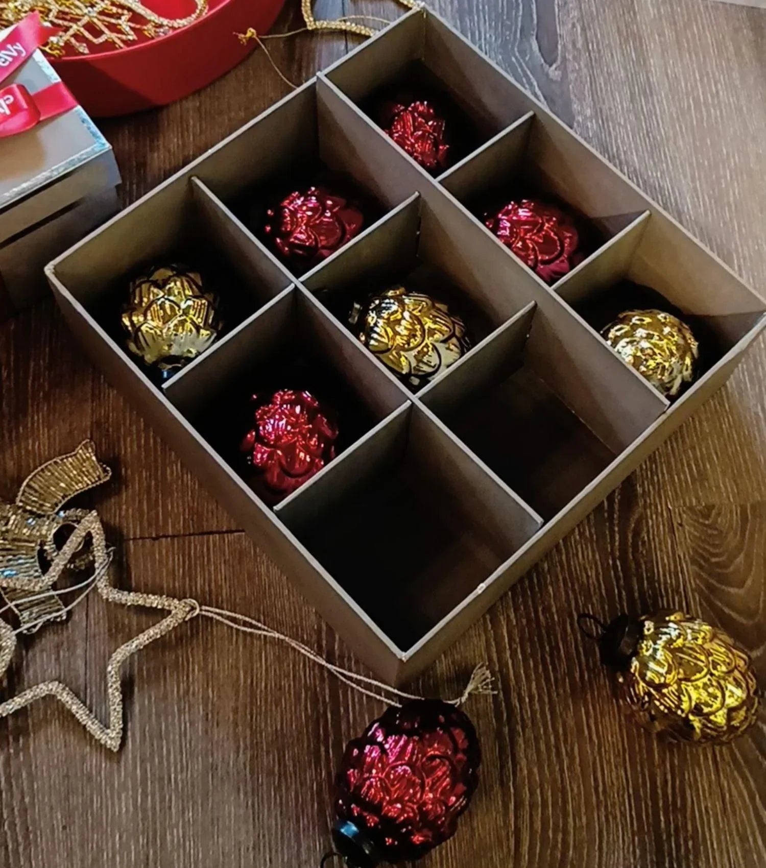 X Mas Glass Balls Gold & Red- Set of 9 - Elvy Lifestyle