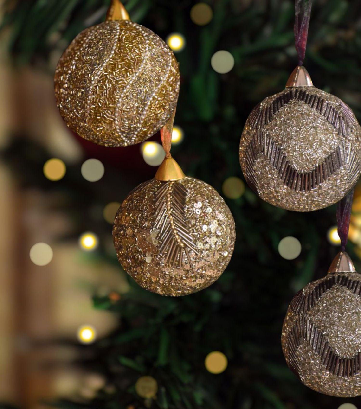 X Mas Beaded Ornaments set of 4 - Elvy Lifestyle