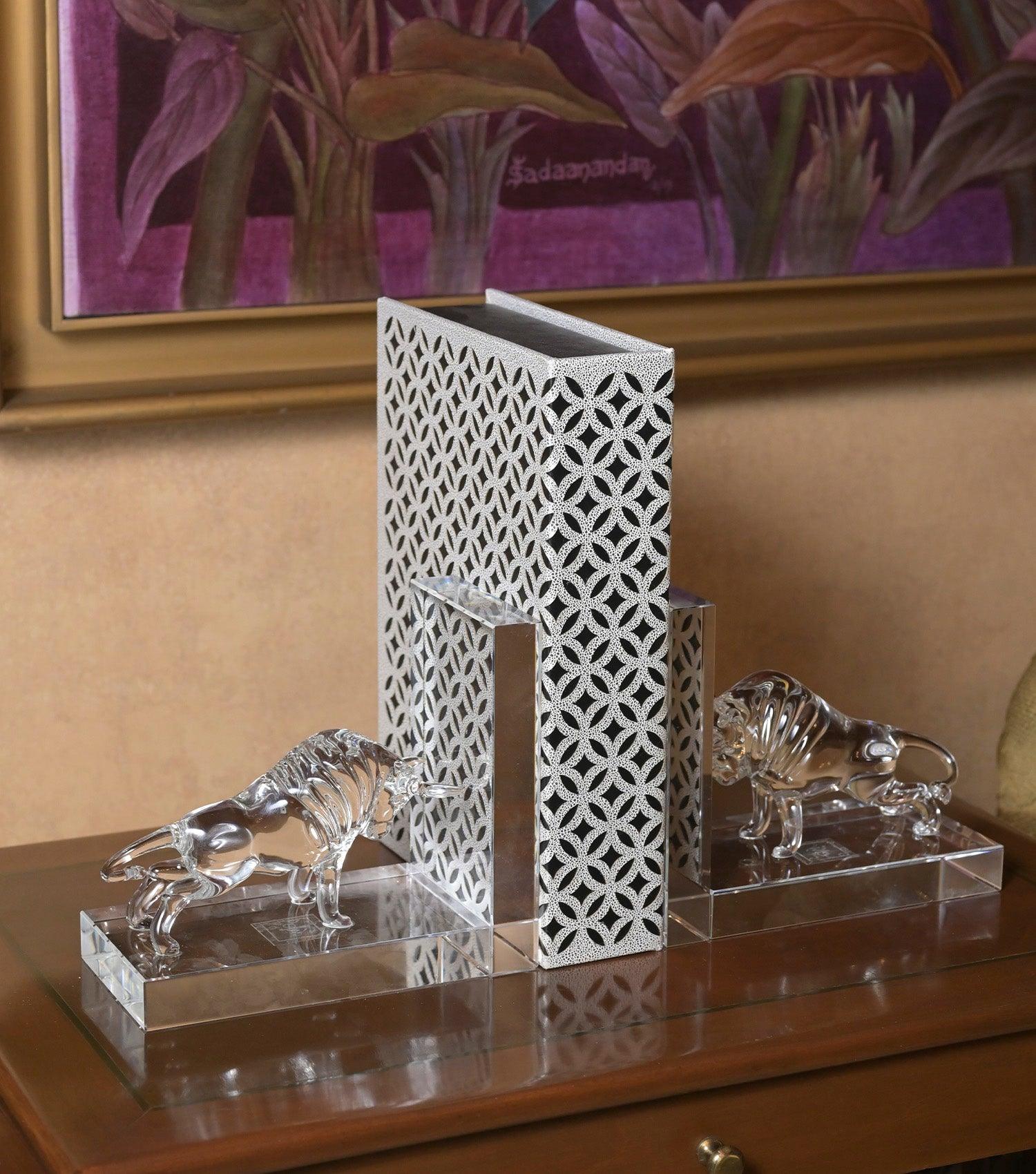 Crystal Bulls Bookend - Elvy Lifestyle