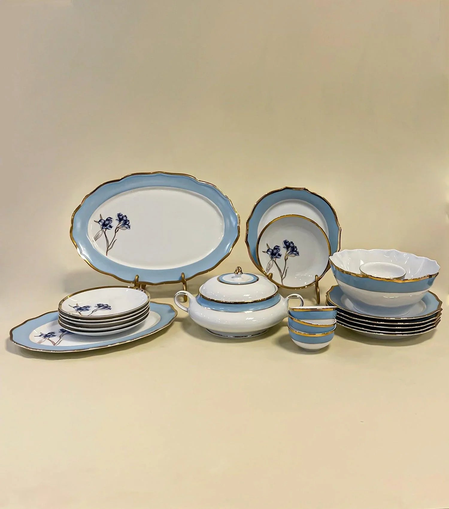 Lily of the Nile Dinner set of 22 - Elvy Lifestyle