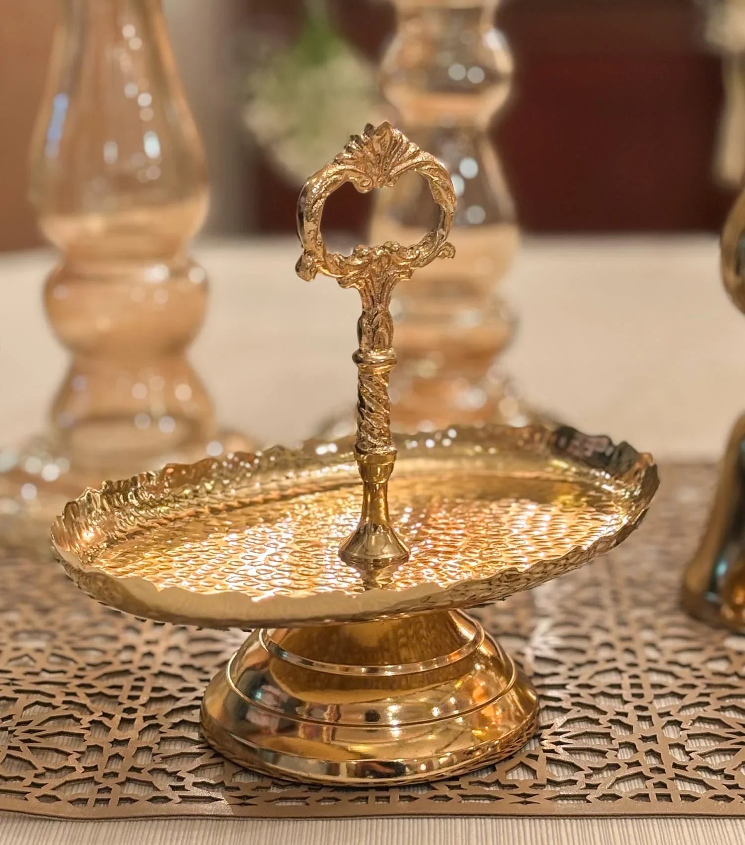 Elizabethan Single Tier Gold