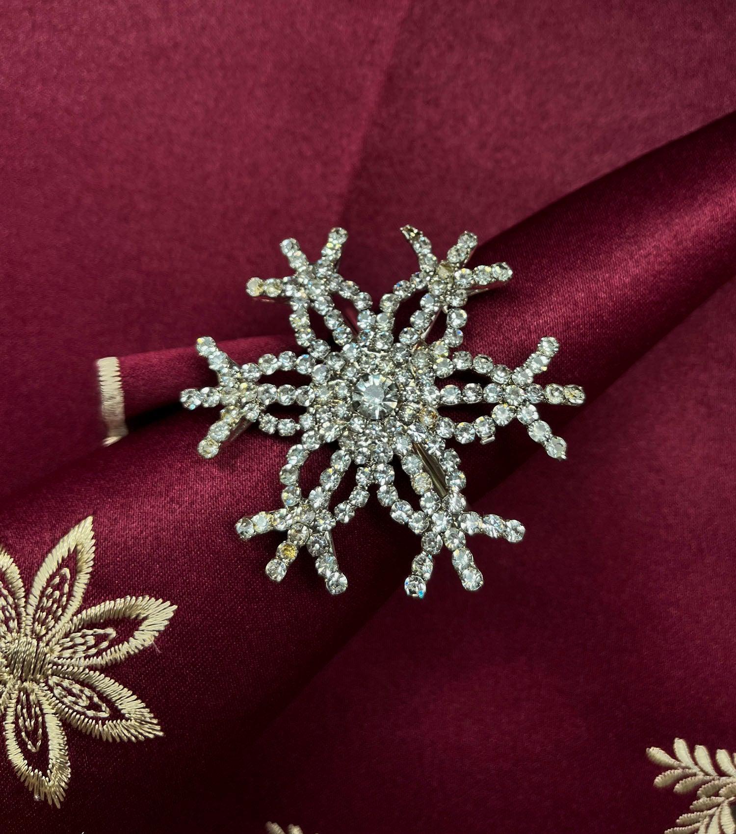 Rhinestone Studded Snowflake Napkin rings s/6 - Elvy Lifestyle