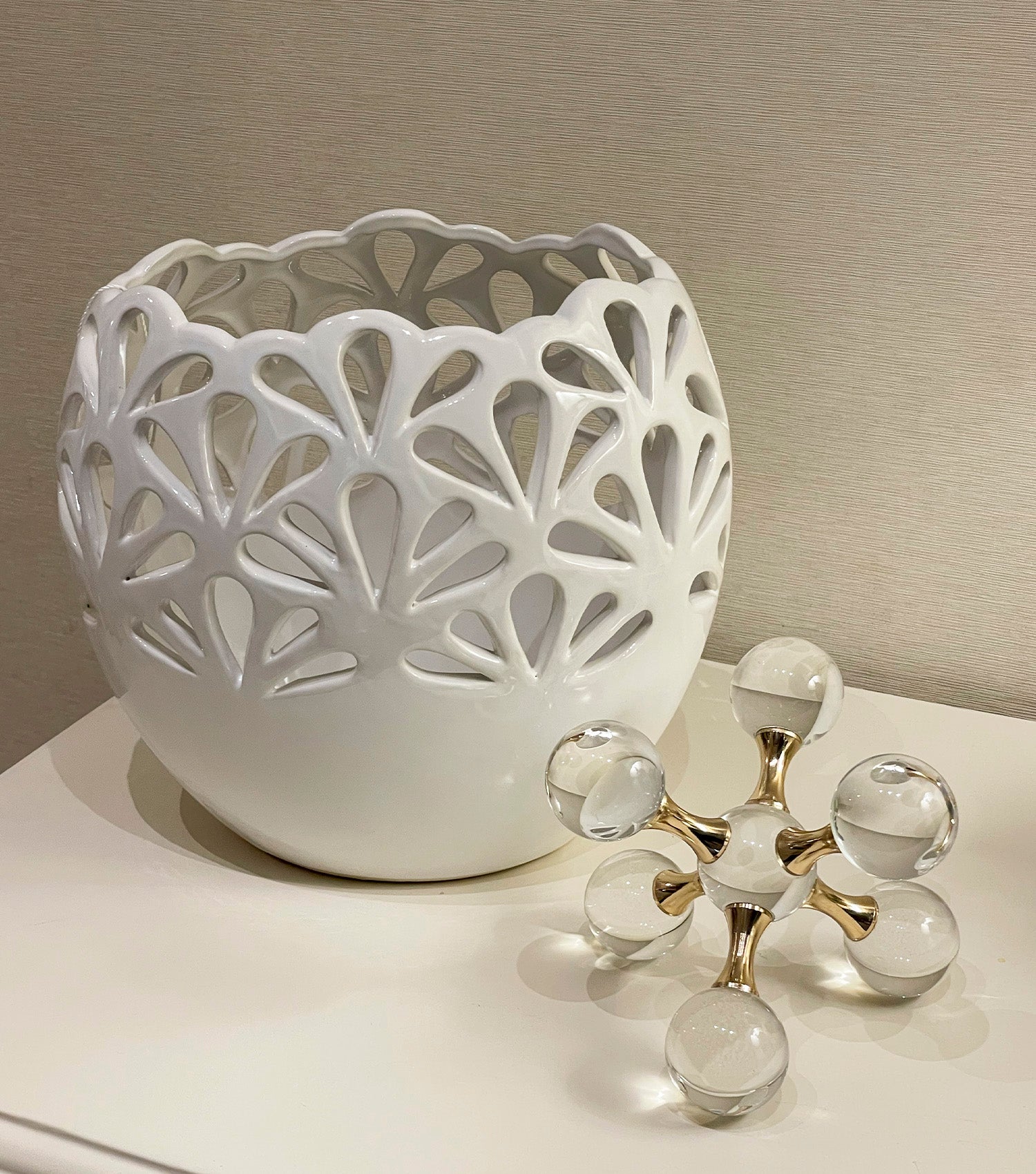 Magnolia Fretwork Vase - Elvy Lifestyle