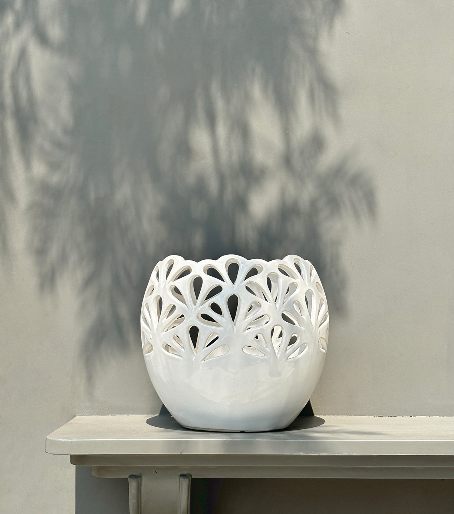 Magnolia Fretwork Vase - Elvy Lifestyle