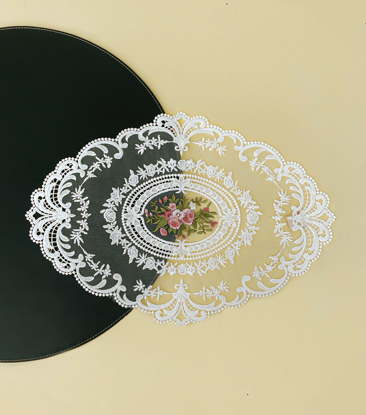 Jardin Oval Placemat White - Elvy Lifestyle