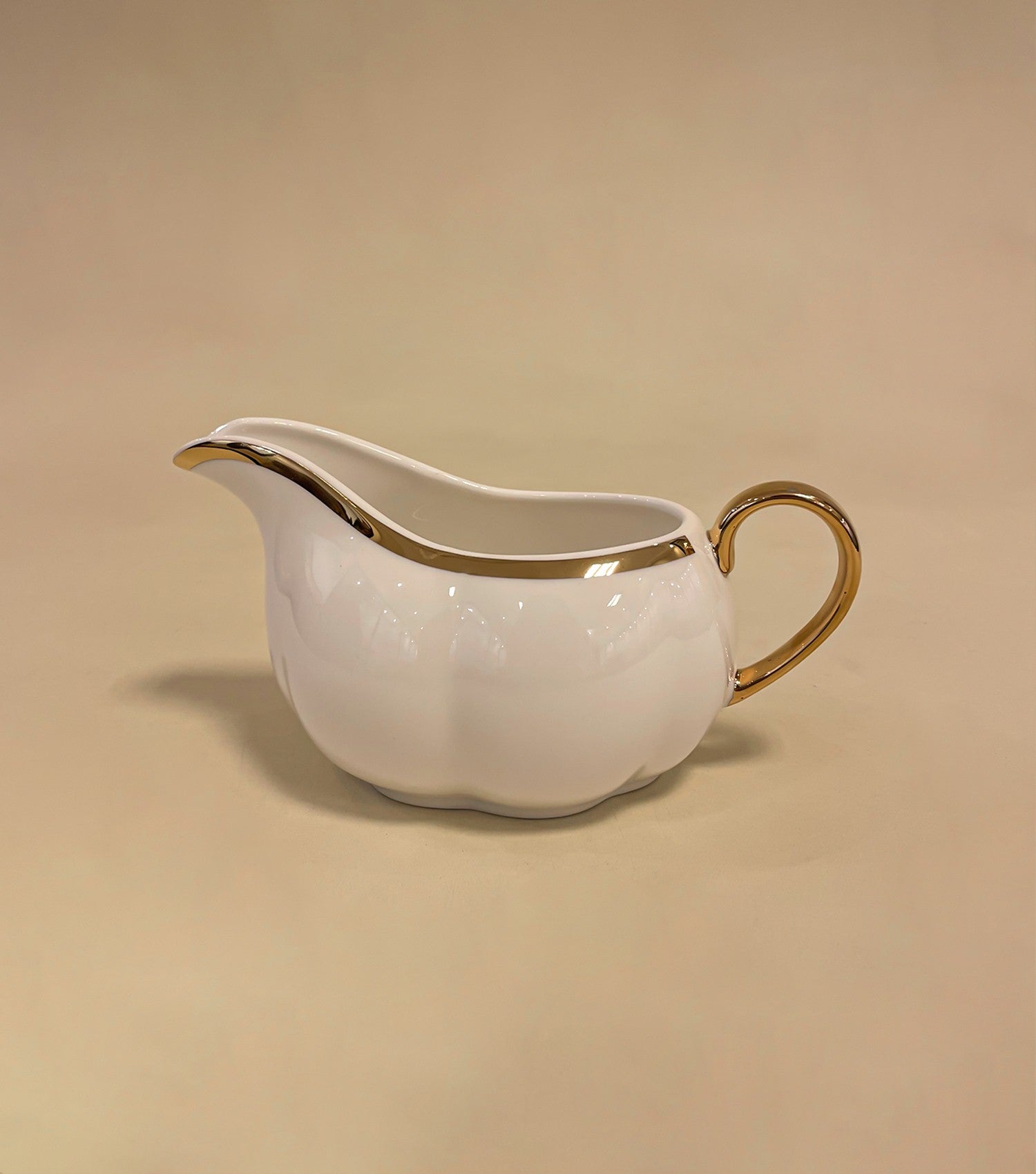 Pristine Gravy Boat - Elvy Lifestyle