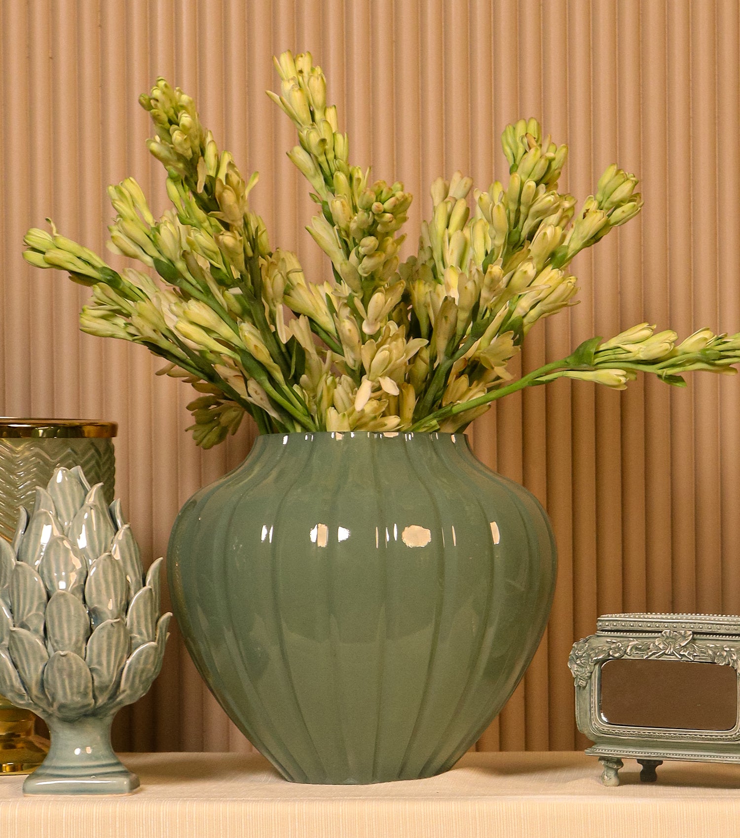 Iris vase Green - Elvy Lifestyle