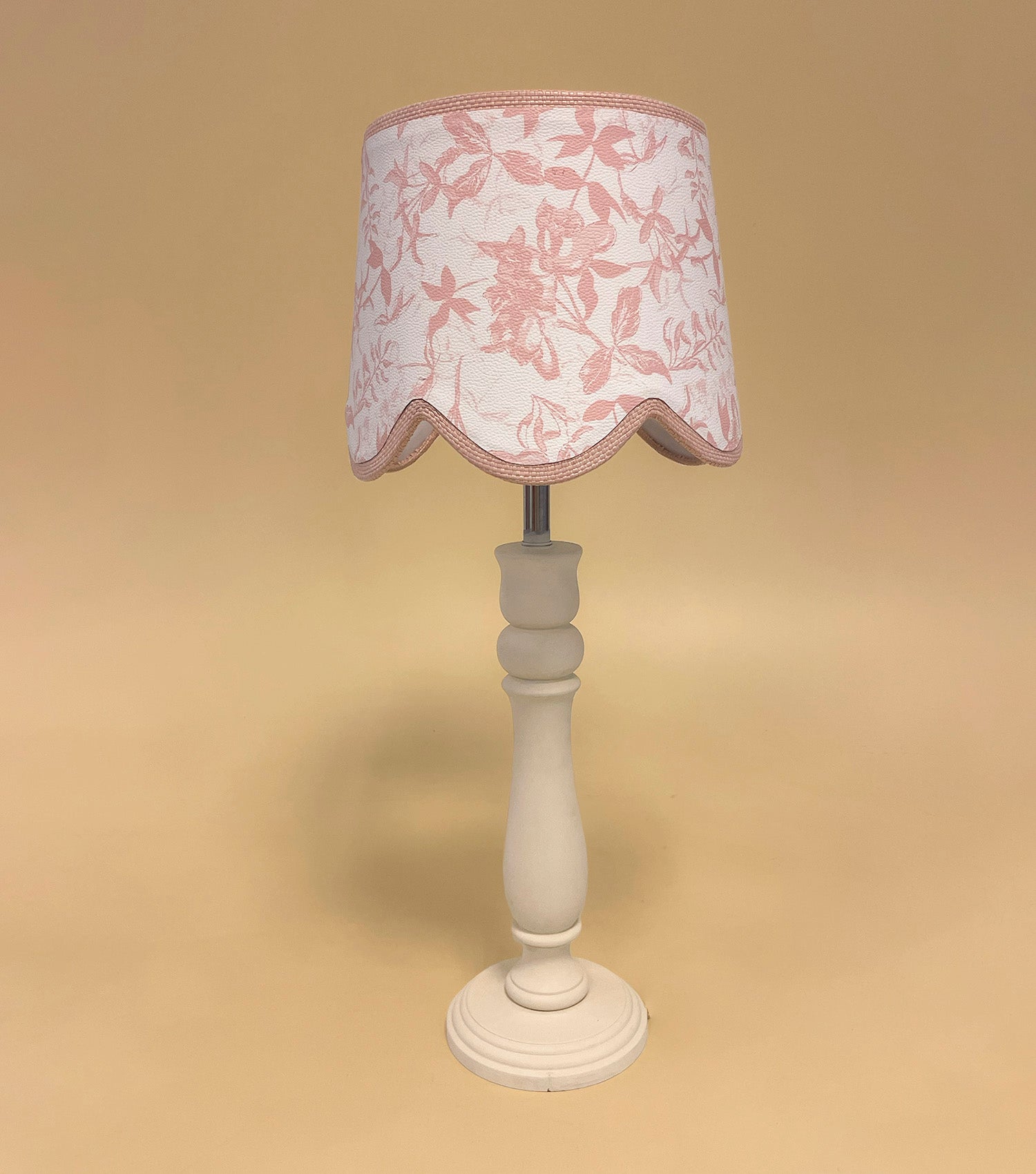 Magnolia Wooden Lamp